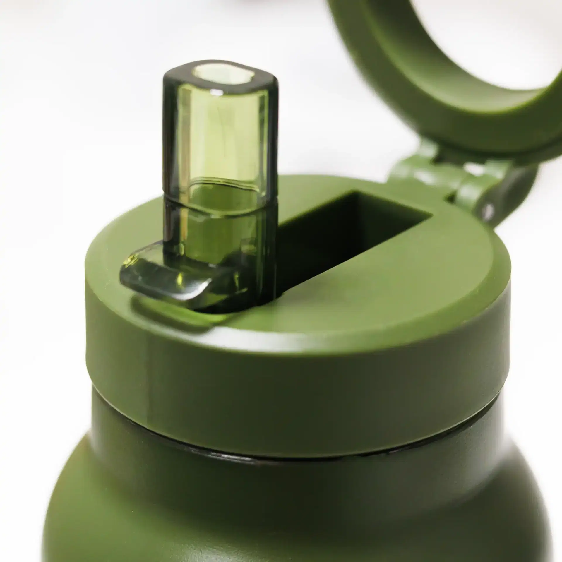 SPL+ | 11651GN Magnetic Compatible Insulated Water Bottle Green - Image 4